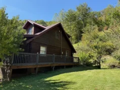 25 Acres | Log Home | Pond & Scenic Views | Kentucky