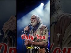 He Had Nothing But Sang the Most Romantic Song of the Night!