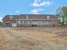 Spacious Country Property with Scenic Views in Calera