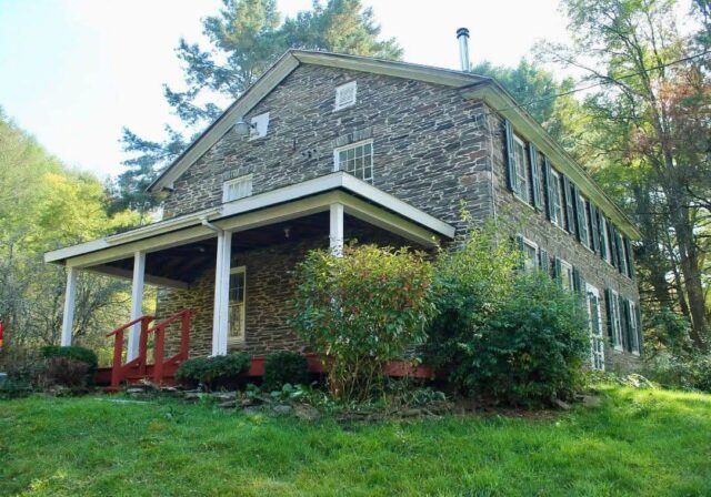 1 Deal of the Day! C. 1860. On 5 1-2 acres in New York. $175,000