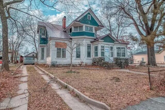 4 Bedroom Historic Home Filled With Original Features Lists For Just $90,000!