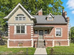 Pretty details inside and outside! Circa 1905 in Missouri. $159,900