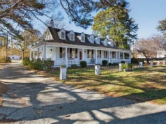 “Seven Gables”, Circa 1790. Has a guest cottage and a cemetery. Over two acres in Virginia. $389,000