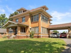 Beautiful woodwork and ceilings! Circa 1910 in Illinois. $249,000