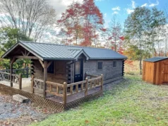 New Log Cabin Retreat with Decks, Fire Pit & Private Setting – A Perfect Weekend Escape