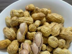 Peanuts: A Nutritious Snack With Notable Benefits and Helpful Safety Tips