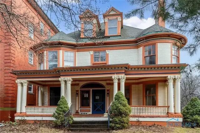 Step Inside Ohio 5,000 sqft Mansion Features Lists For Just $169,900! See Inside!