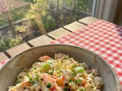 Creamy Crab-Style Seafood Salad: A Timeless, Easy Recipe