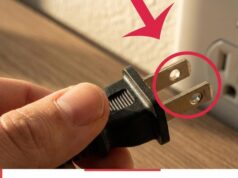 Most People Don’t Realize What the Two Small Holes on This Plug Are For