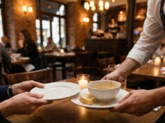 The Psychology Behind Helping Waiters: What This Simple Gesture Reveals