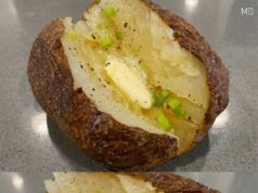 A Simple Guide to Making Perfect Baked Potatoes with Tasty Topping Ideas