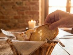 Why Restaurants Welcome Guests with Bread Before Ordering