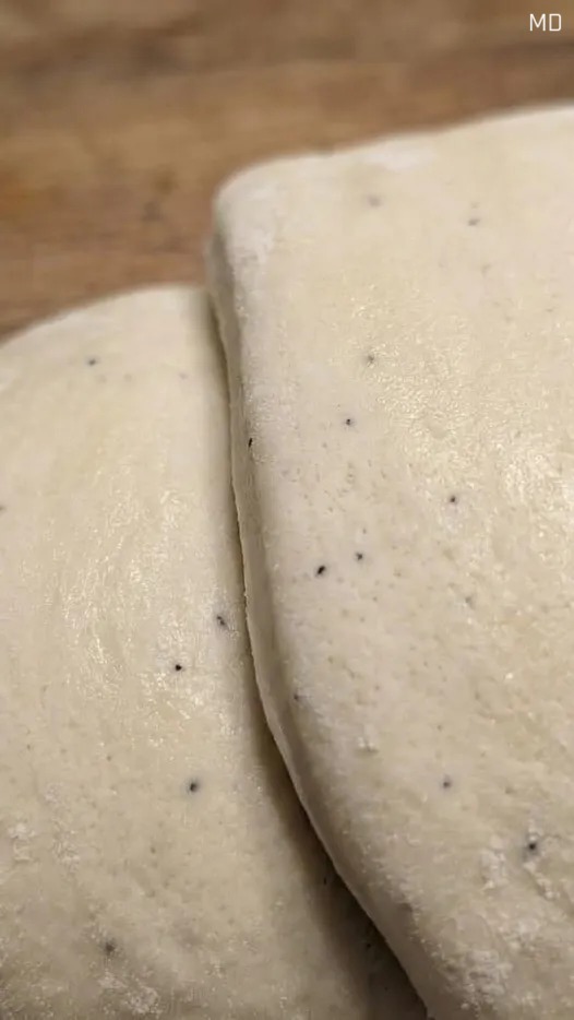 😱Why are there tiny black dots on my puff pastry- This has never happened before. Should I throw it away- Is it safe-⤵️