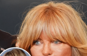 Kate Hudson And Goldie Hawn Enjoy A Sweet Mother-Daughter Night At The 2026 Oscars