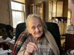She Tried to Pay for a Pizza with Coins—What Happened Next Surprised Me