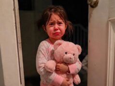 Scared Five Year Old Girl Whispers Someone Is Hiding Under My Bed Into 911 Call But When Police Arrive The Truth Is Way More Heartbreaking