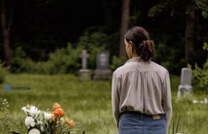 The Cemetery Secret: How a Vanishing Bouquet Led to a Lost Sister