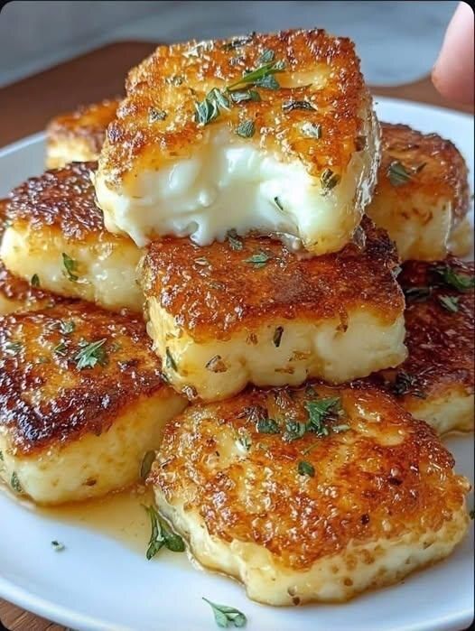 Easy 3-Ingredient Pan-Fried Halloumi Recipe for a Warm and Flavorful Snack