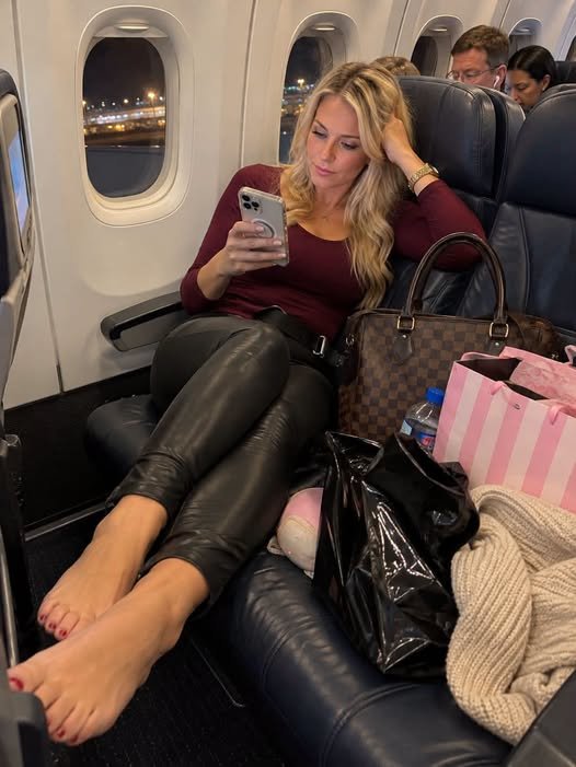 A woman refused to leave the airplane seat I had paid extra for — but after takeoff, my 10-year-old daughter stood up and silenced the entire cabin.